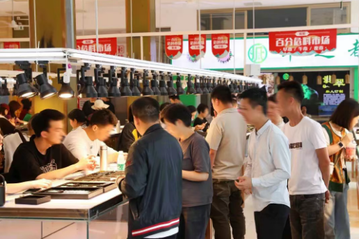 揭阳翡翠特色市场，“翡翠达人”必逛打卡点